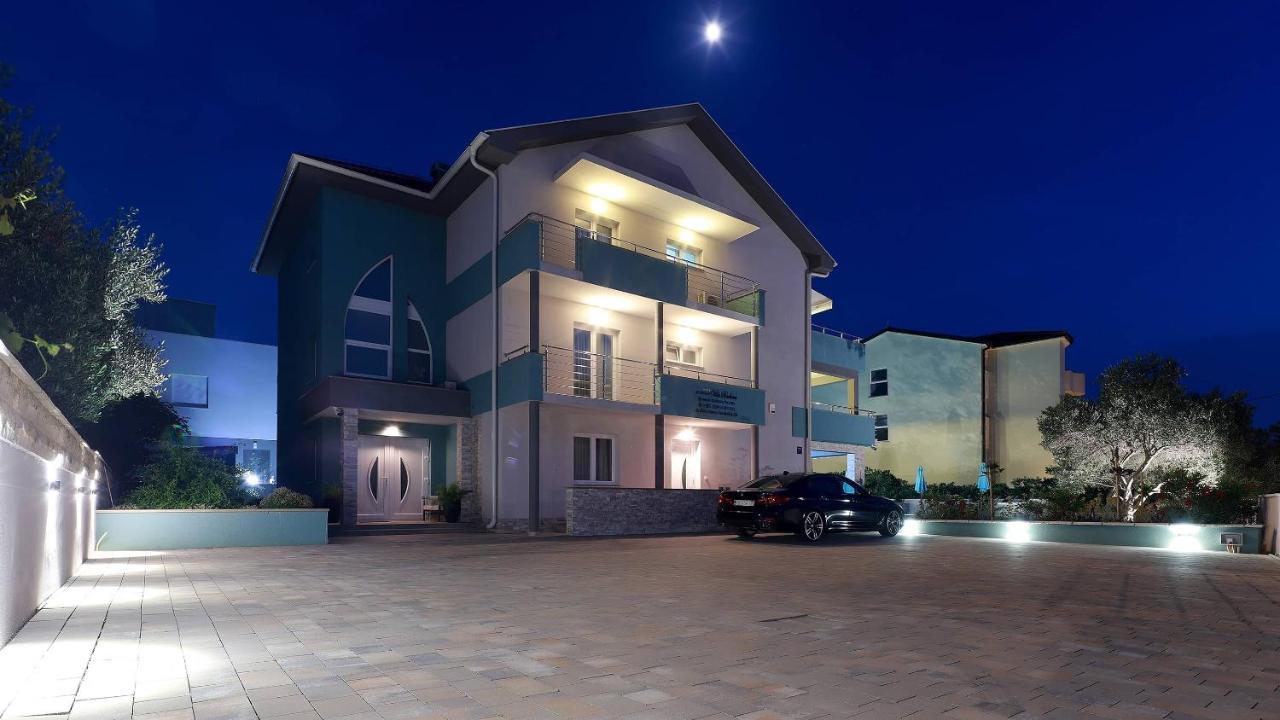 Apartmani "Villa Barbara" Новаля Екстериор снимка