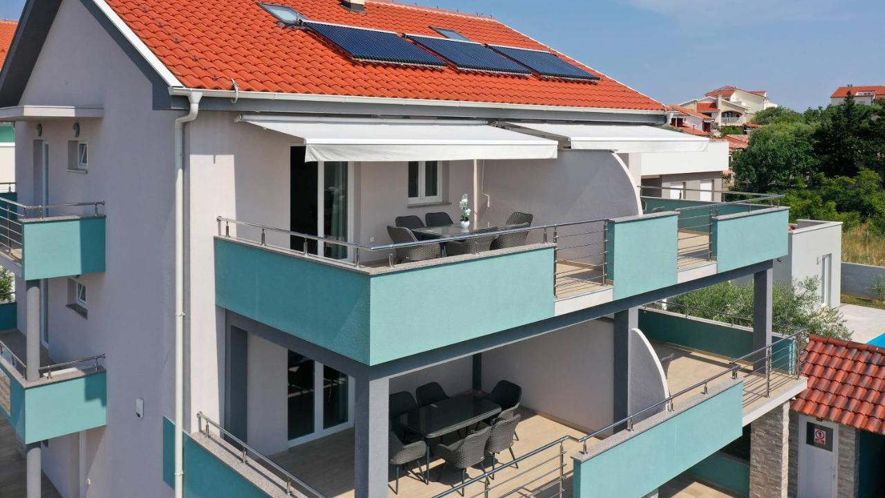 Apartmani "Villa Barbara" Новаля Екстериор снимка