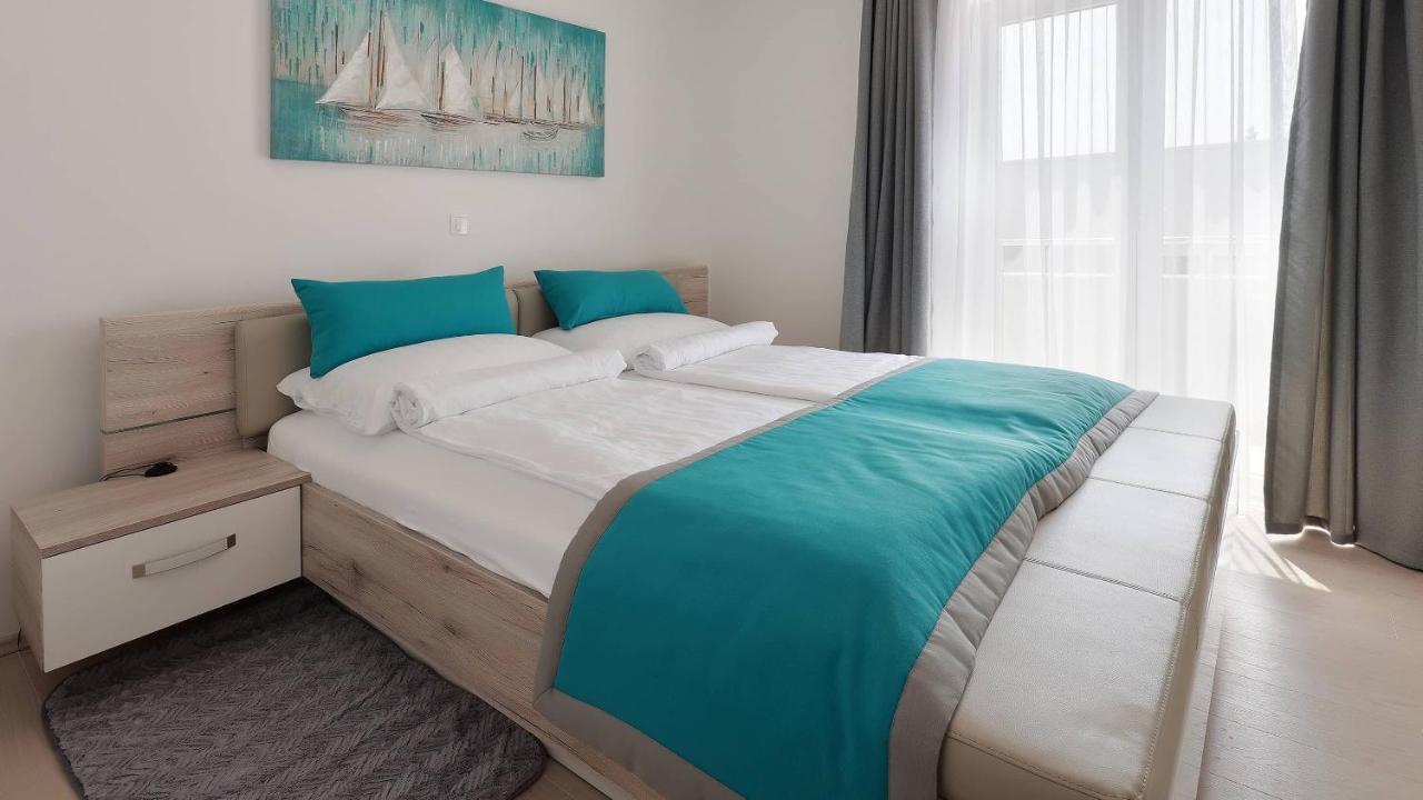 Apartmani "Villa Barbara" Новаля Екстериор снимка