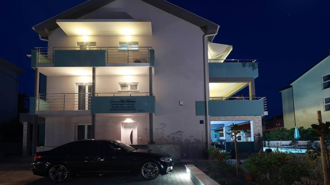 Apartmani "Villa Barbara" Новаля Екстериор снимка